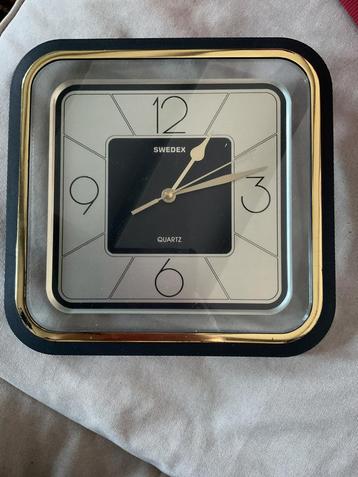 Quartz uurwerk om op te hangen beschikbaar voor biedingen