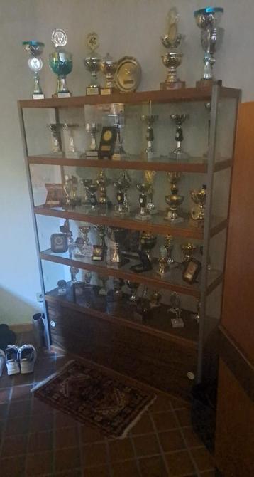 Lot de +/- 60 coupes et trophées de bowling, Enlèvement, Neuf, Autres types