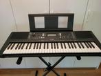 Yamaha PSR E363, Muziek en Instrumenten, Keyboards, 61 toetsen, Met standaard, Gebruikt, Yamaha