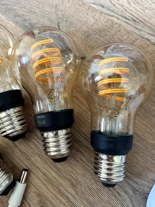 Kit lampes connectées Philips Hue, Maison & Meubles, Lampes | Lampes en vrac, Neuf, Ampoule LED, Moins de 30 watts, E27 (grand)