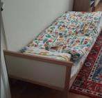 Lit enfant 140 70 + matelat en bon état, Enlèvement, Comme neuf