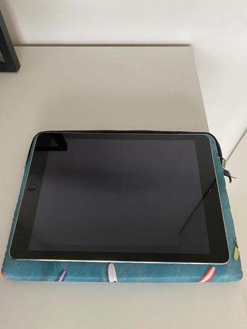 Ipad Air 32GB + case beschikbaar voor biedingen