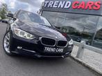 BMW 320 ADS AUTOMAAT. SPORTLINE LEDEREN HUD GROTE GPS-CAMERA, Auto's, BMW, Te koop, Berline, Xenon verlichting, Verlengde garantie