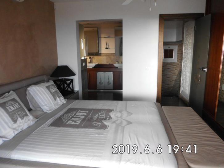LUXE KAMERS IN VILLA MET ZWEMBAD COSTA ADEJE, Vakantie, Vakantiehuizen | Spanje, Canarische Eilanden, Dorp, Aan zee, Eigenaar