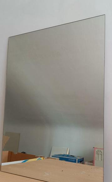 Spiegel 45 x 60 cm beschikbaar voor biedingen