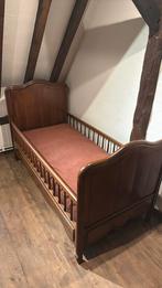 Zeer leuk antiek bed, Antiek en Kunst, Antiek | Meubels | Bedden, Ophalen