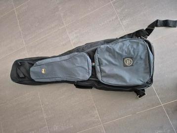 Basgitaar tas professioneel  beschikbaar voor biedingen