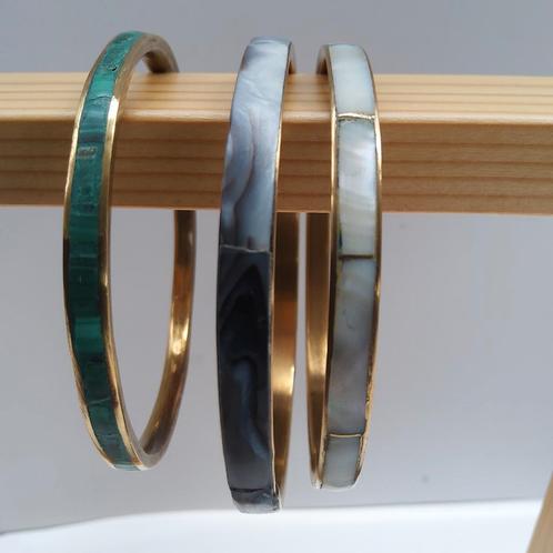 3 retro armbanden: goudkleurig messing en parelmoer., Handtassen en Accessoires, Armbanden, Ophalen of Verzenden