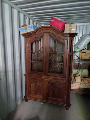 Vitrine en chêne  beschikbaar voor biedingen
