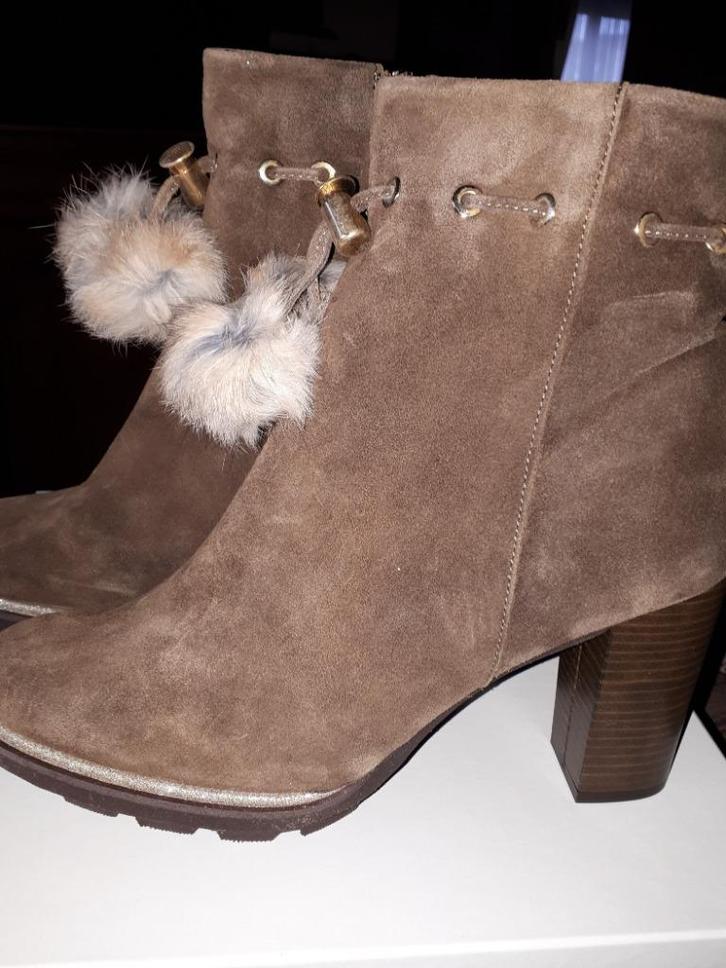 Catwalk laarzen maat 40 - nieuw, Kleding | Dames, Schoenen, Nieuw, Lage of Enkellaarzen, Verzenden