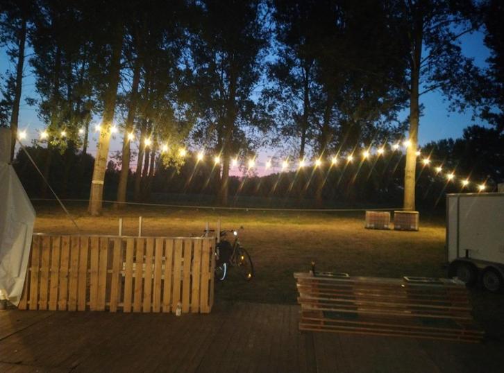 lichtslingers/guirlande te huur, Hobby en Vrije tijd, Feestartikelen | Verhuur, Zo goed als nieuw, Ophalen