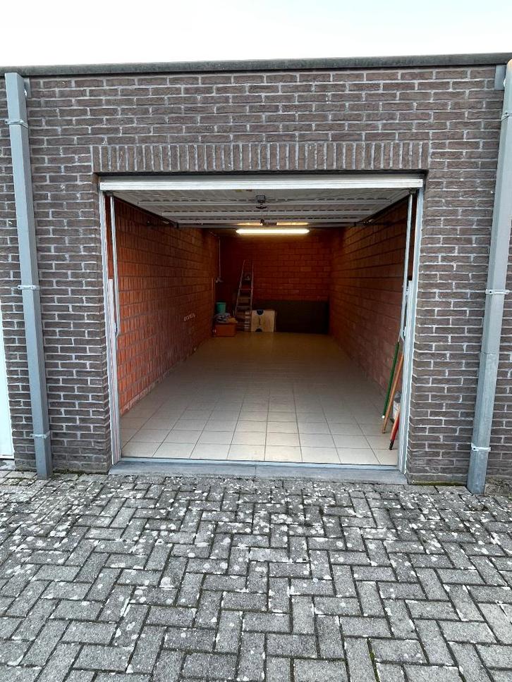Garagebox (XL) te koop + opslagruimte (2900 Schoten), Immo, Garages en Parkeerplaatsen, Provincie Antwerpen