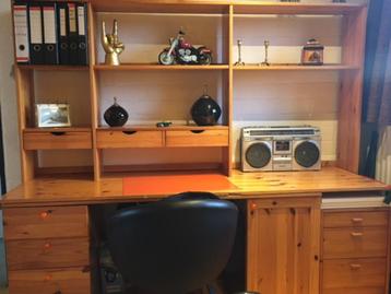 toffe stevige bureau met opzet/hangstuk en extra ladenblok