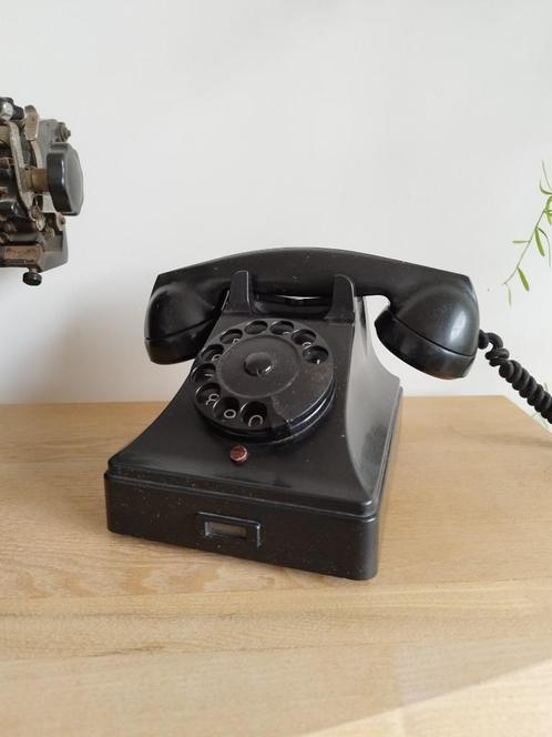 vintage telefoon 'bakkeliet' jaren '50-'60, Antiek en Kunst, Antiek | Kantoor en Zakelijk, Ophalen of Verzenden