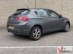 Alfa Romeo Giulietta 1.4 T Distinctive | Climate | Cruise |, Auto's, Zwart, 149 g/km, Bedrijf, Zilver of Grijs