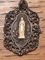 Antieke zilveren hanger, souvenir de notre dame de Lourdes,, Antiek en Kunst, Antiek | Religieuze voorwerpen, Ophalen of Verzenden