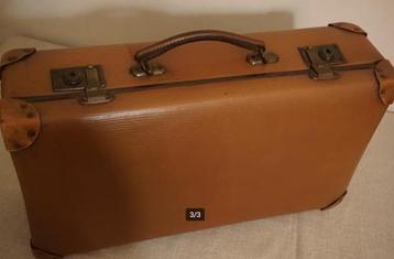 Xavi's vintage koffer voor zijn vertrek