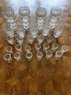 Lot 44 petits verres en cristal ART DECO, Enlèvement