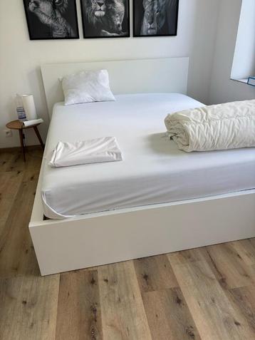Lit double, Enlèvement ou Envoi, Comme neuf, 200 cm, Deux personnes