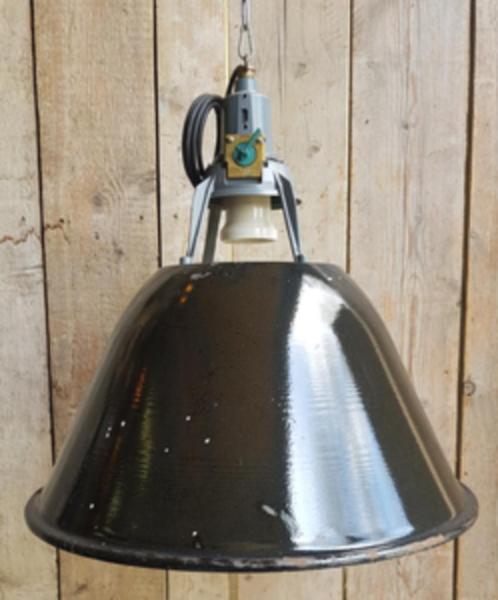 oude emaillen hanglamp, Maison & Meubles, Lampes | Suspensions, Comme neuf, Verre, Métal, Enlèvement ou Envoi