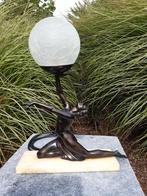 Ard-Deco lamp gedragen door een dame oud werk doe een bod!, Antiek en Kunst, Kunst | Beelden en Houtsnijwerken, Ophalen of Verzenden