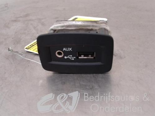 Connexion USB d'un Renault Master, Autos : Pièces & Accessoires, Électronique & Câbles, Renault, Utilisé, 3 mois de garantie, Enlèvement ou Envoi