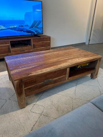 Salontafel beschikbaar voor biedingen