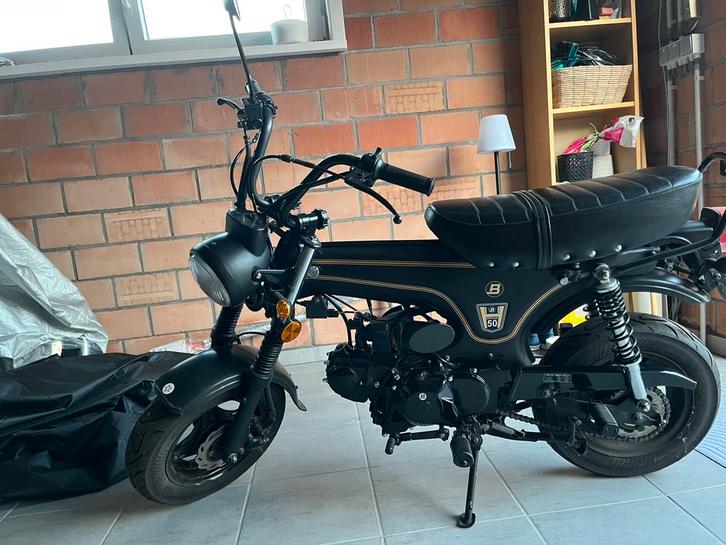 Bluroc Dax 50cc mat zwart, Fietsen en Brommers, Brommers | Overige merken, Zo goed als nieuw, Klasse B (45 km/u), Ophalen