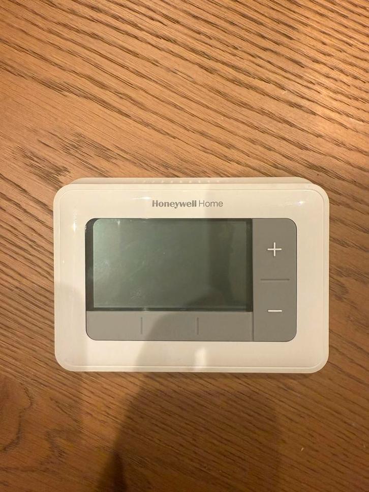 HONEYWELL T4 ONE-DAY DIGITALE KLOKTHERMOSTAAT, Doe-het-zelf en Bouw, Thermostaten, Nieuw, Slimme thermostaat, Ophalen of Verzenden