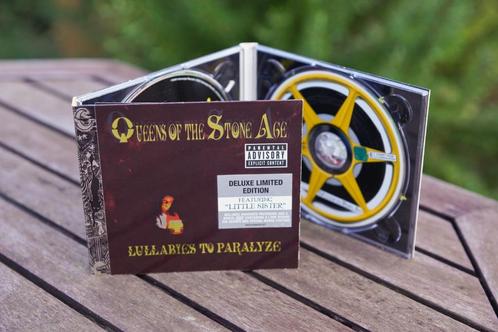 Queens Of The Stone Age‎–Lullabies To Paralyze Ltd Deluxe, Cd's en Dvd's, Cd's | Rock, Zo goed als nieuw, Poprock, Ophalen of Verzenden