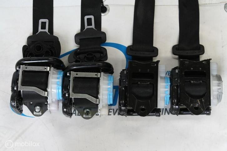 2 x Gordels voor + 2 x achter Mercedes GLA X156 (2014-heden), Auto-onderdelen, Interieur en Bekleding, Gebruikt, Ophalen of Verzenden