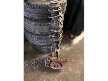 Schokdemperpoot links-voor van een Peugeot 107 beschikbaar voor biedingen