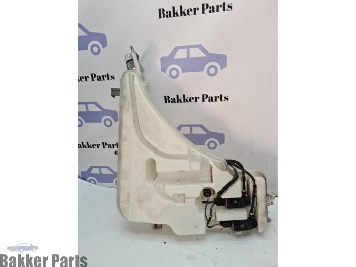 Ruitensproeierpomp voor van een BMW 1-Serie, Gebruikt, -, -, 3 maanden garantie