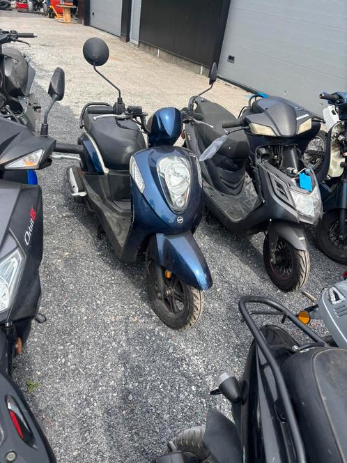 A & b klasse zonder rijbewijs, Fietsen en Brommers, Scooters | SYM, Zo goed als nieuw, Allo, Ophalen
