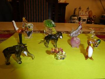 8 mini gekleurde glazen beeldjes  figuurtjes., Enlèvement, Neuf, Figurine