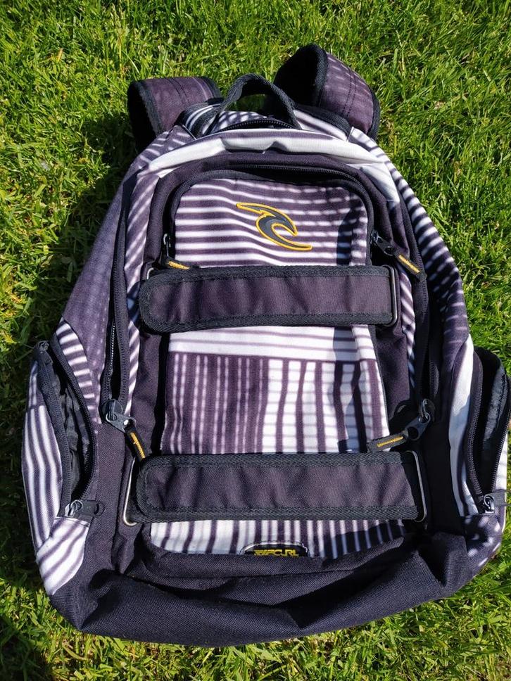 Sac à dos de ski Ripcurl

(En bon état), Sports & Fitness, Ski & Ski de fond, Enlèvement ou Envoi