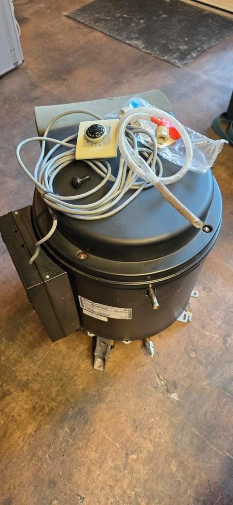 Truma COMBI C6002 à 12 V et 30 mB avec interrupteur de comma, Musique & Instruments, Câbles & Prises, Comme neuf, Enlèvement