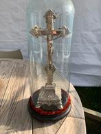 Glazen stolp op houten voet met christusbeeld, Antiek en Kunst, Ophalen