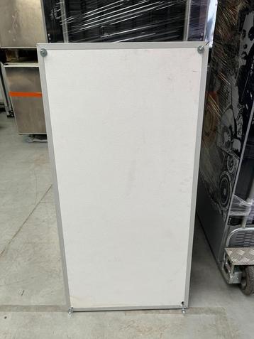 Akoestische panelen beschikbaar voor biedingen