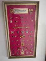 kader met pin's Koninklijk en Patriotistisch 1944 - 1945, Ophalen of Verzenden, Gebruikt, Overige typen