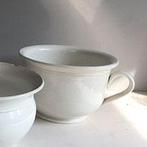 Anciens vases de nuit en faïence blanche, Enlèvement