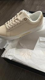 Schoenen dame  merk tommy, Kleding | Dames, Schoenen, Ophalen, Zo goed als nieuw