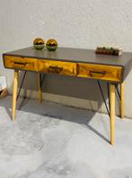 Kare design side Table mooie staat, Huis en Inrichting, Tafels | Sidetables, Ophalen of Verzenden, Zo goed als nieuw