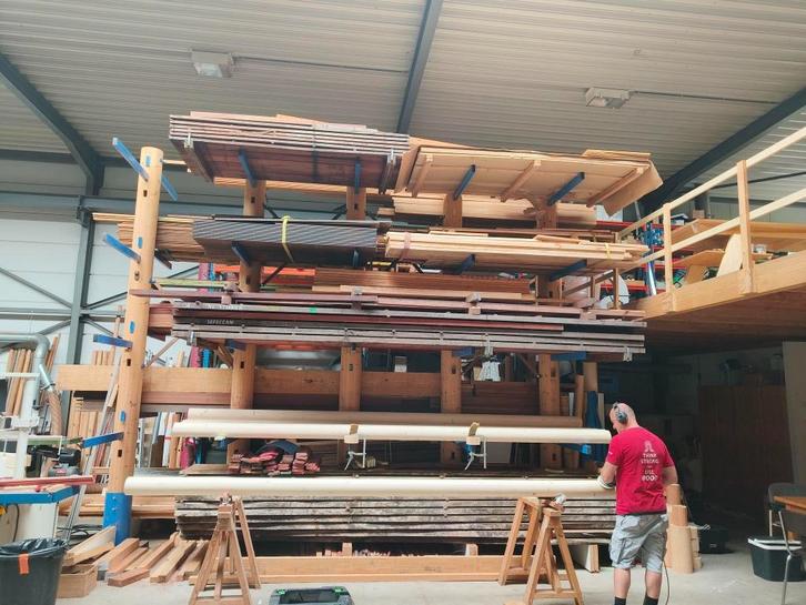 Groot stapelrek uit hout en metaal (opslagrek), Zakelijke goederen, Kantoor en Winkelinrichting | Magazijn, Stelling en Opslag