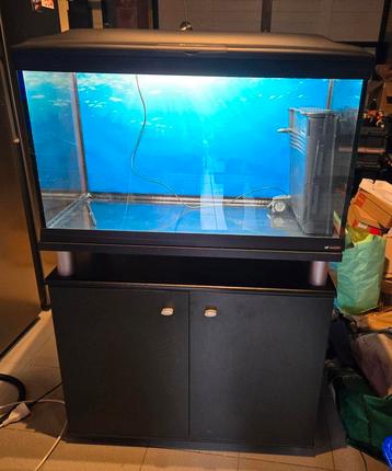 Ferplast aquarium en meubilair beschikbaar voor biedingen