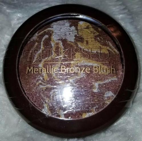 Sunkissed Metallic Bronze Blush NEUF sous blister !, Bijoux, Sacs & Beauté, Beauté | Cosmétiques & Maquillage, Neuf, Maquillage