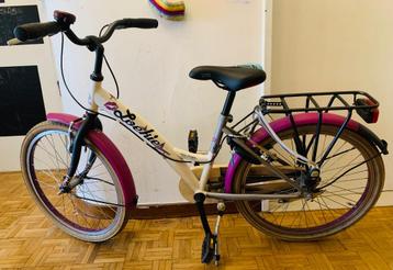 Mooie Meisjesfiets Loekie 22 inch beschikbaar voor biedingen