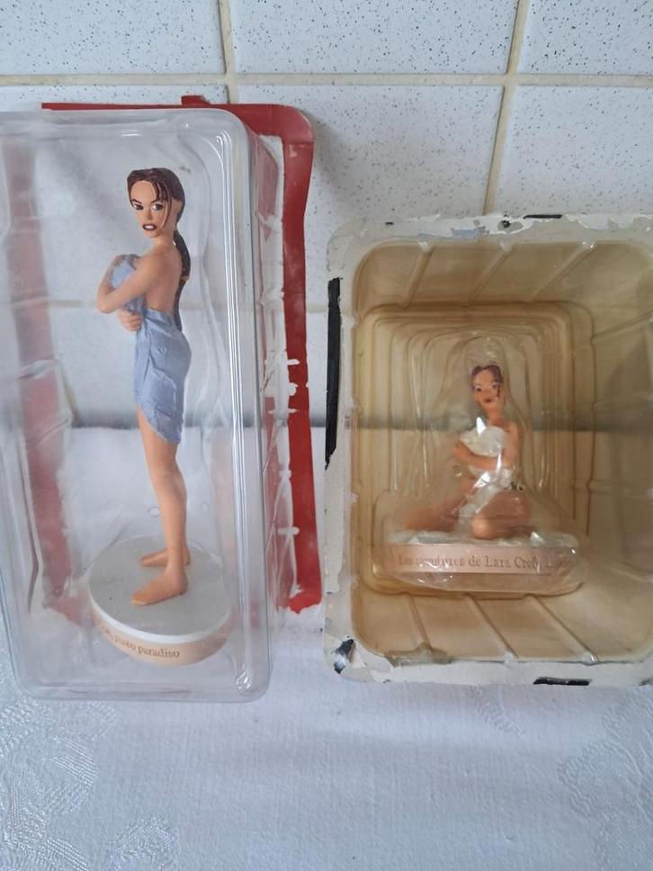 4 figurines lara croft collection, Collections, Statues & Figurines, Comme neuf, Enlèvement ou Envoi