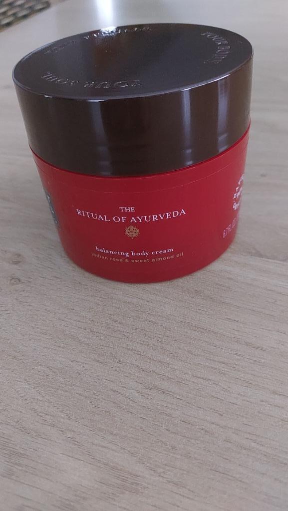 Crème pour le corps THE RITUAL OF AYURVEDA, Handtassen en Accessoires, Uiterlijk | Lichaamsverzorging, Nieuw, Bodylotion, Crème of Olie
