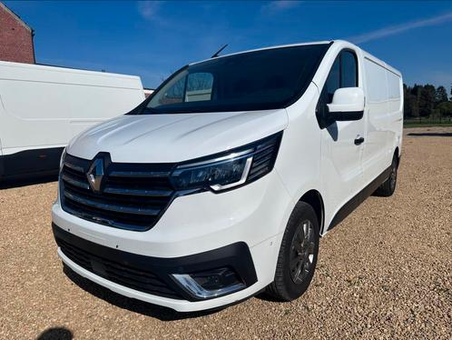 Renault Trafic 2022 Automaat €22900 Exclusief btw, Auto's, Bestelwagens en Lichte vracht, Bedrijf, Te koop, Achteruitrijcamera